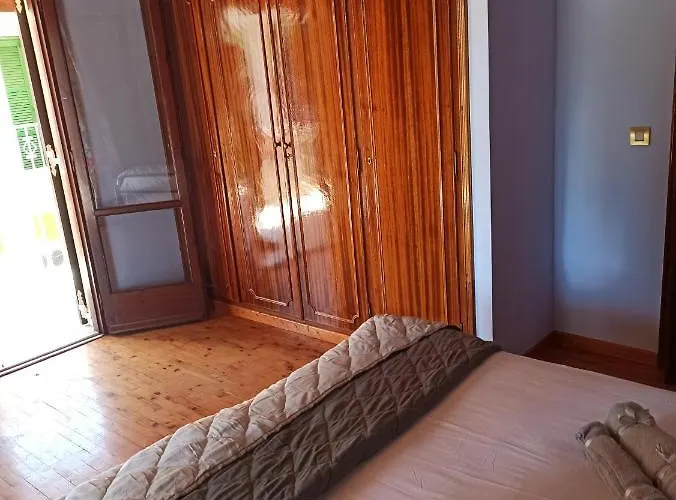 Διαμέρισμα Montsenigos Garden House