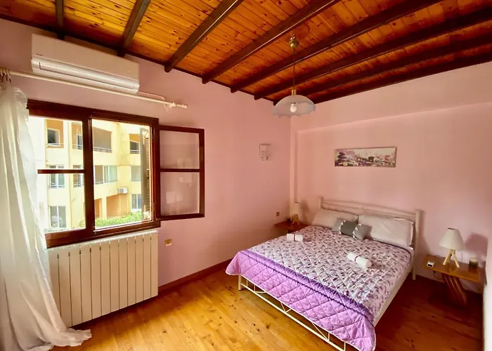 Διαμέρισμα Montsenigos Garden House