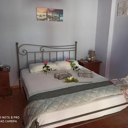 Montsenigos Garden House *